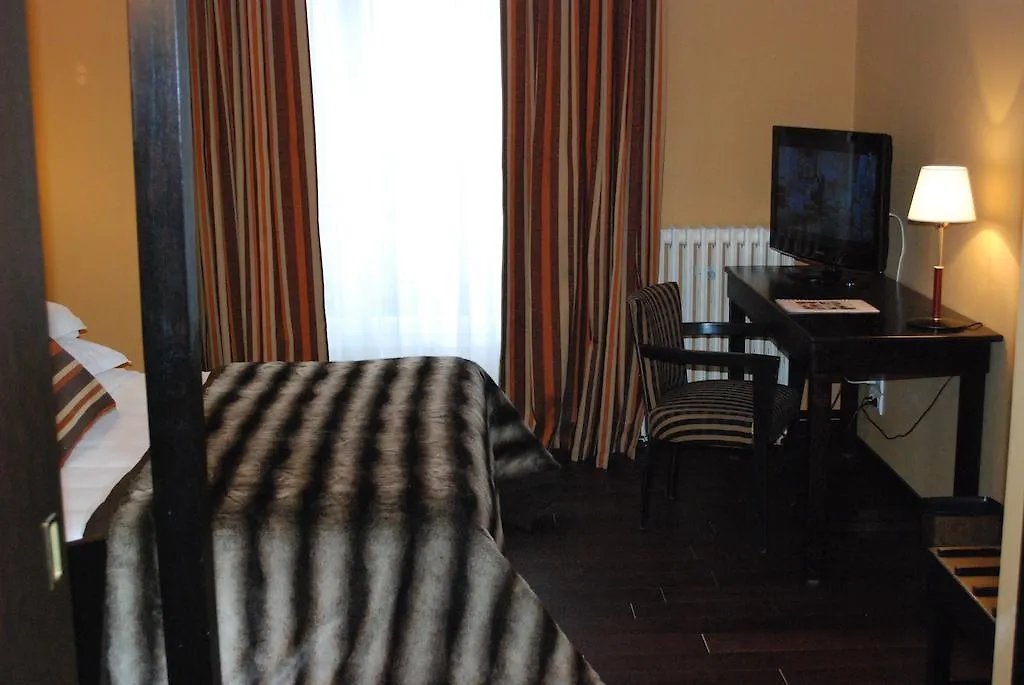 Hotel Ariane & Spa Pontorson 3*,  Francia